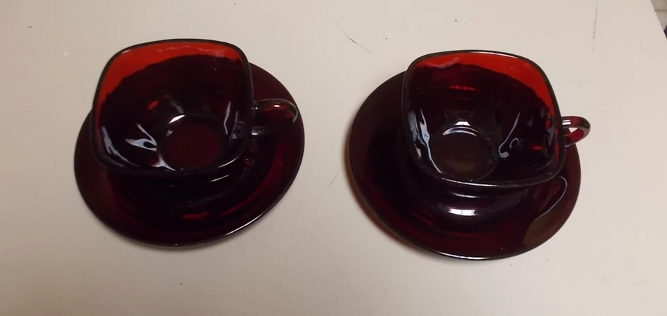 LOT OF 2 VINTAGE ROYAL RUBY RED DEPRESSION GLASS COFFEE CUPS AND SAUCERS SETS - Image 3 of 4