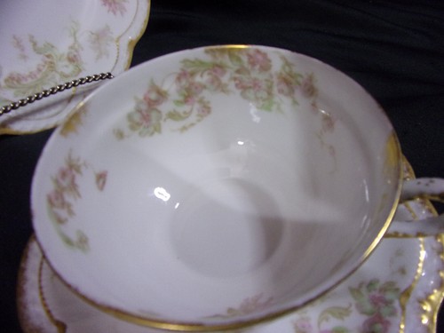 Haviland Co Limoges France Scalloped Double Gold 3 pc Cup-Saucer & 8.5" Plate - Picture 9 of 21