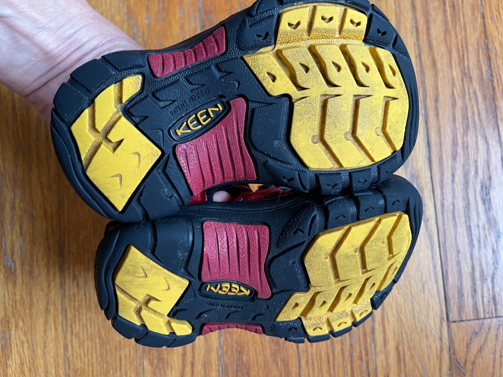 Sandali impermeabili Keen unisex Newport scarpe da trekking taglia US 8 UK 7 eccellenti!!