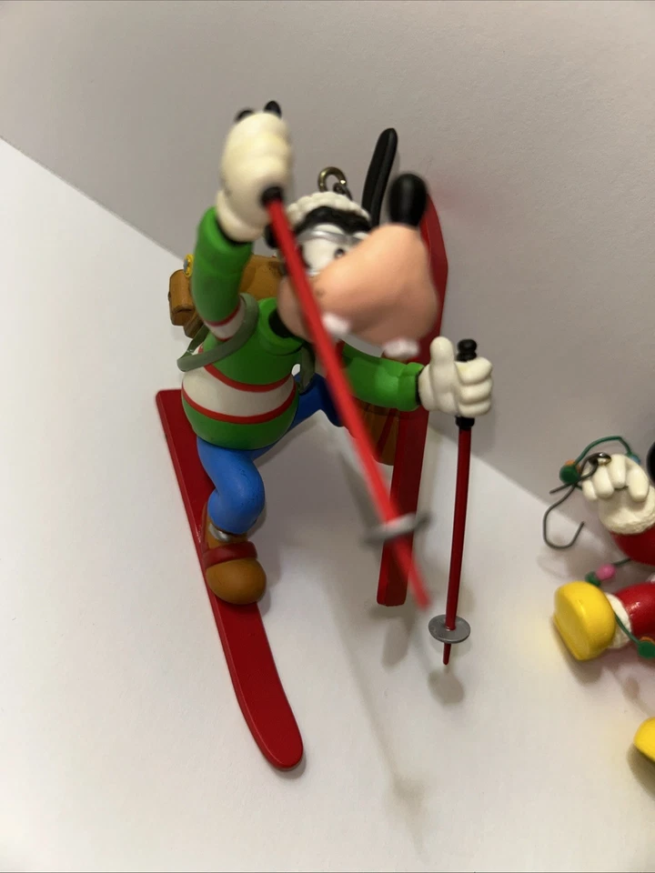 De colección Disney Grolier Adornos de Navidad Mickey Angel y Pato Santa Donald Goofy Foto 4 de 4