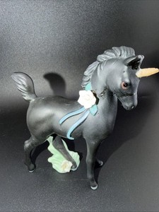 Vintage Enesco GG Santiago Black Unicorn Horse Foal Figurine Standing 1991