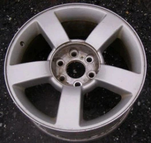 Tapacubos de rueda PLATEADOS tapa central Chevy Silverado SS Suburban 1500 15116616 Foto 2 de 2