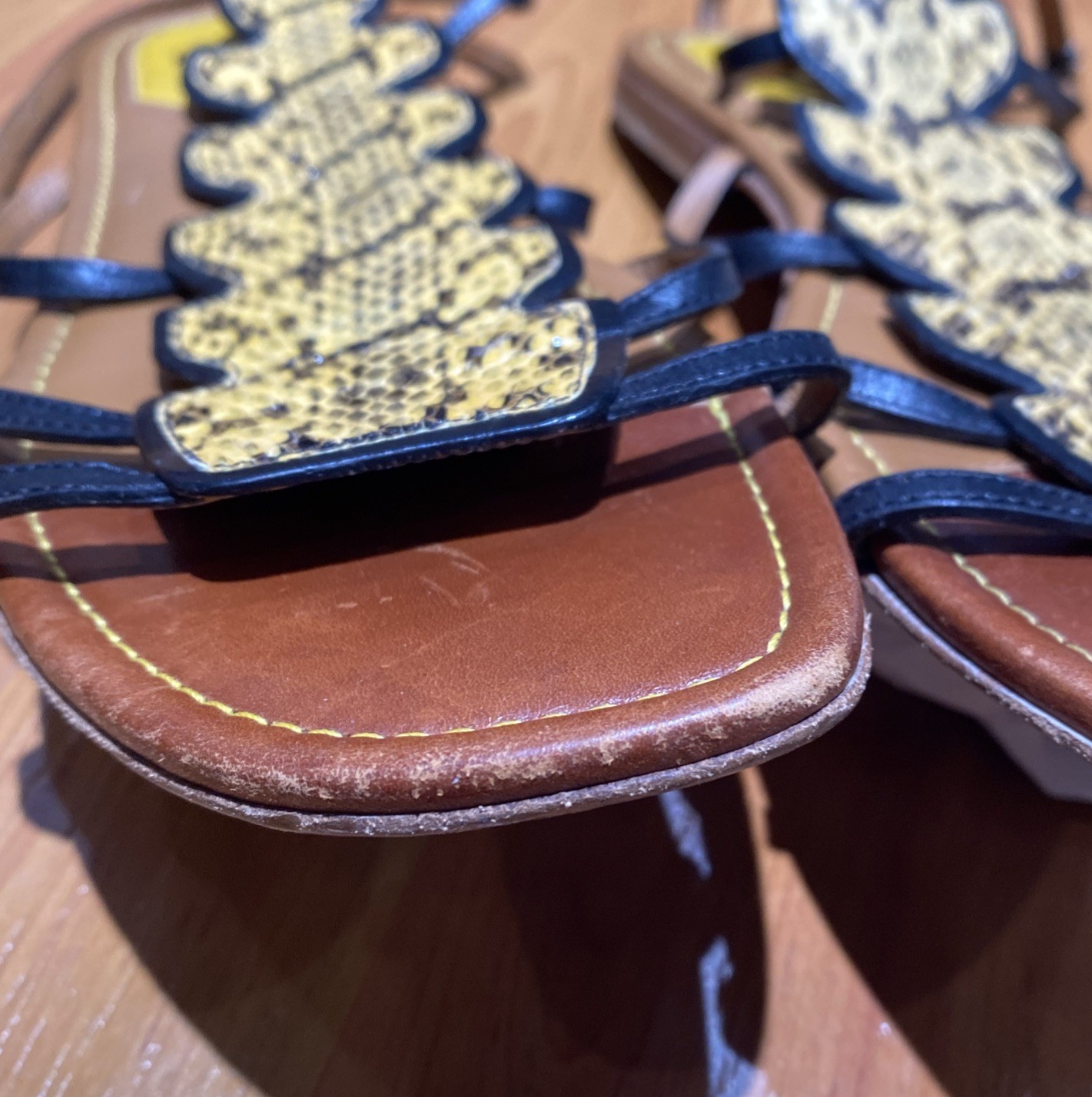 Fendi Python Detail Flat Leather Sandals Size 40 - image 16