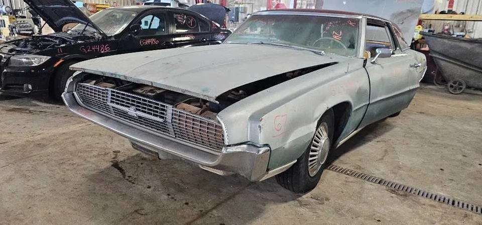 Capucha gris compatible con Thunderbird 1130689 1967 Foto 2 de 4