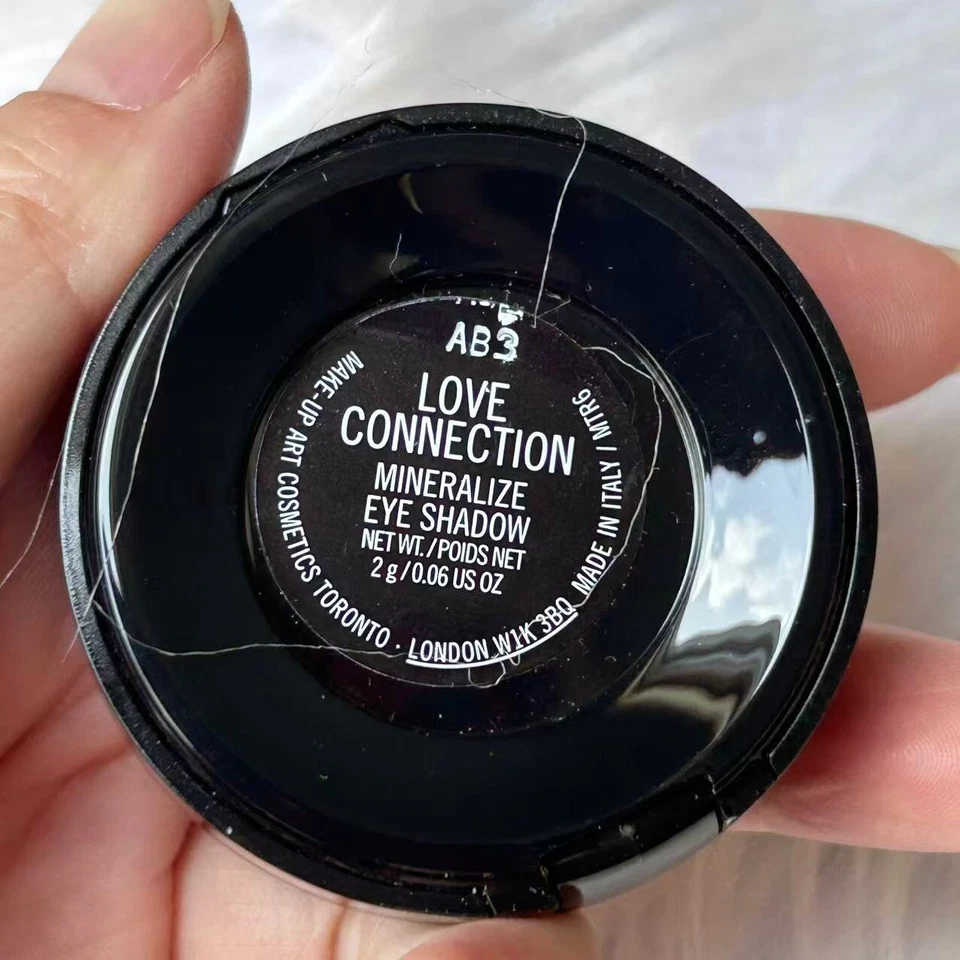 New MAC Mineralize Eyeshadow Duo~Love Connection~Full Size 2 g~Rare - Image 4 of 4