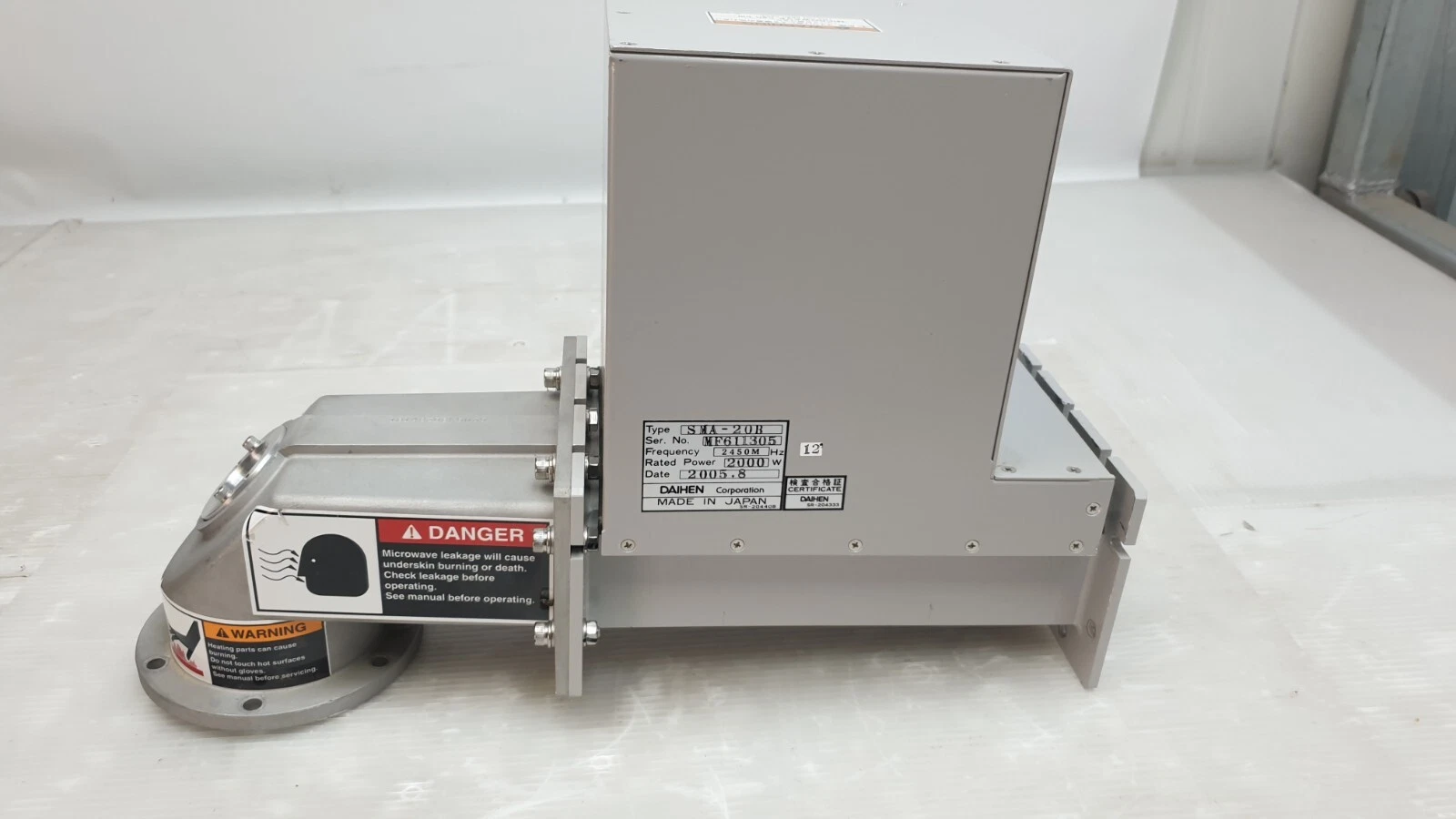 Daihen SMA-20B control housing, waveguide and elbow section, side view