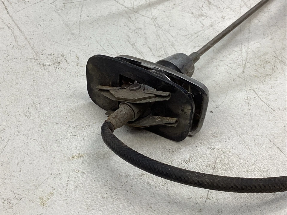 ANTENA DE RADIO DE MONTAJE EN 4 ORIFICIOS FORD MUSTANG MERCURY COUGAR 1969-1970 OEM Foto 4 de 4