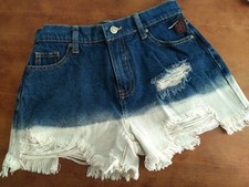 Womens Shorts Size 3 No Boundaries High Rise NB Destructed Mom Short