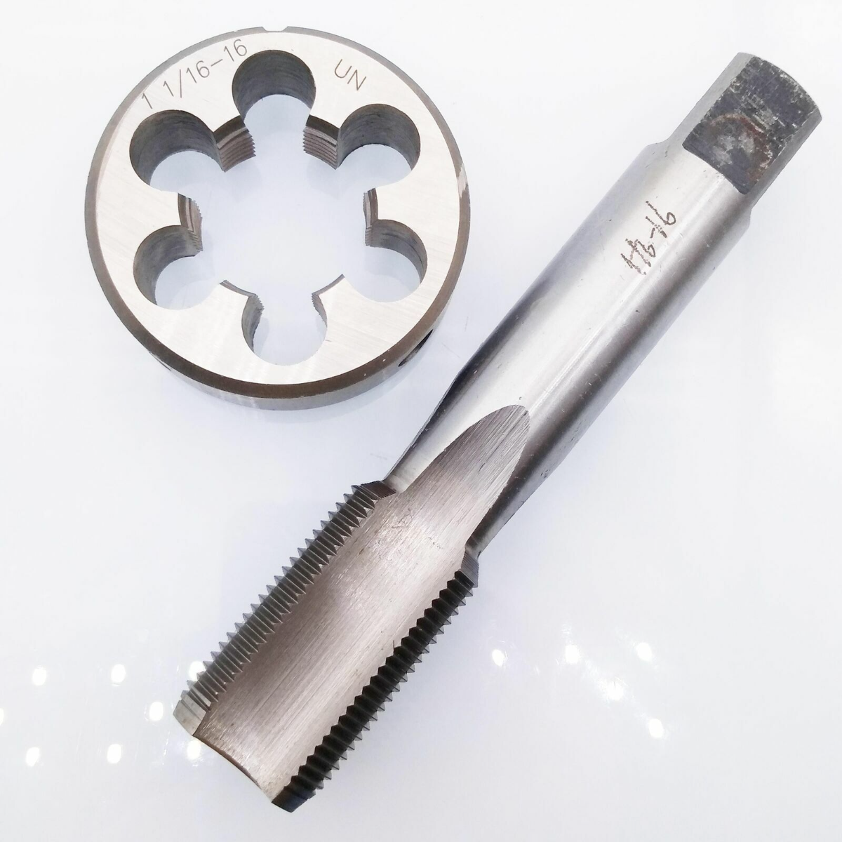 Set rubinetto e matrice filettatura destra Heavy Duty 11/16 18 ONU con
