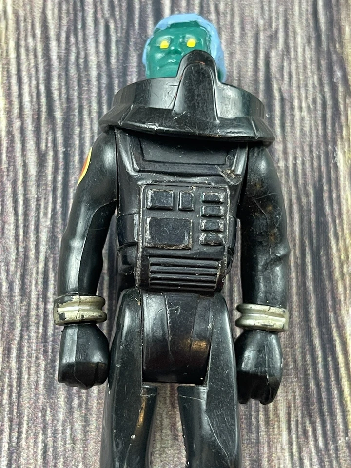 Винтажная экшн-фигурка 1979 Fisher Price Adventure People Alien Pilot Astronaut - Изображение 4 из 4