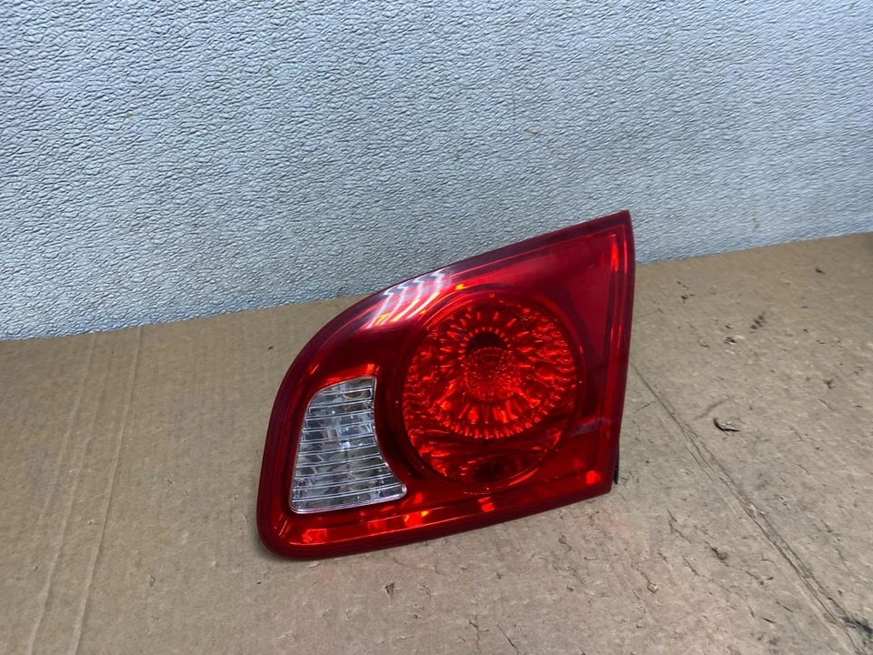 Luz trasera interior para pasajero derecho Hyundai Santa Fe 2007 2008 2009 OEM V3510 DW Foto 3 de 4