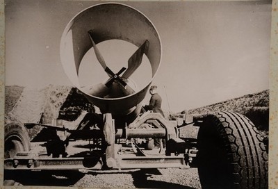 PHOTO Silver, RC England BRITISH BOMBS 1000 LB. 	13X18cm 1940