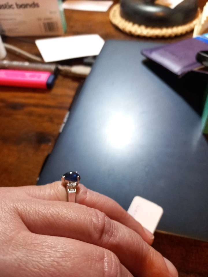 9ct White Gold Sapphire And Diamond Ring - Image 3 of 4