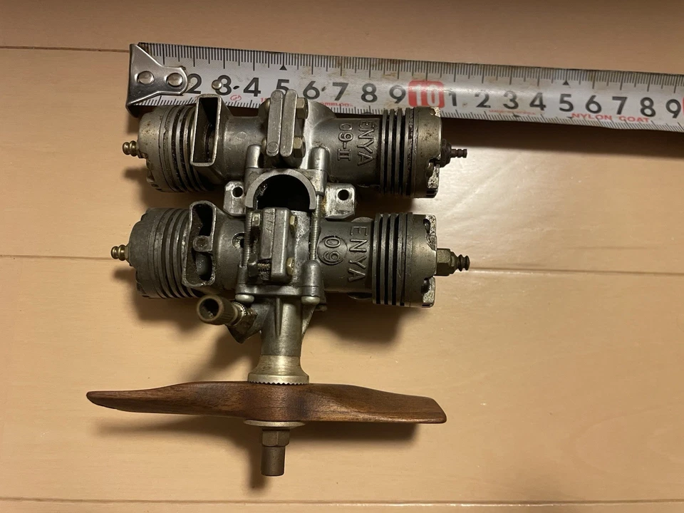 Vintage ENYA 09 horizontally opposed 4-cylinder engine model airplane junk - Image 2 of 4