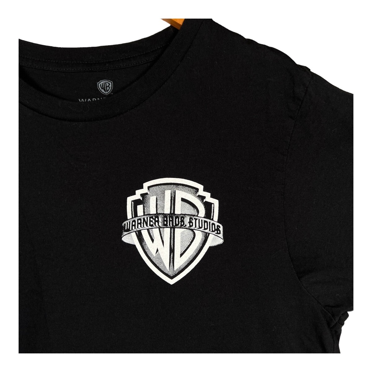 ★関税込★New era★WARNER BROTHERS BATSUIT T-SHIRT★Tシャツ Warner Bros Men's Yellow Bat, Black, Medium | Amazon.com
