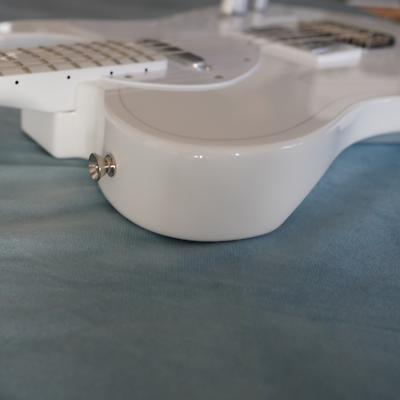 希少　SILENT SIREN Telecaster Arctic White Fender Japan Silent Siren Signature Telecaster with Maple FB in