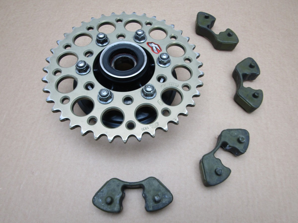 【m】 Kawasaki ZX-10R Ninja 2007 19,961 miles rear sprocket