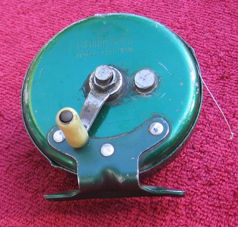 Vintage Johnson Model 20 Sidewinder Spin Casting Green Metal Fishing