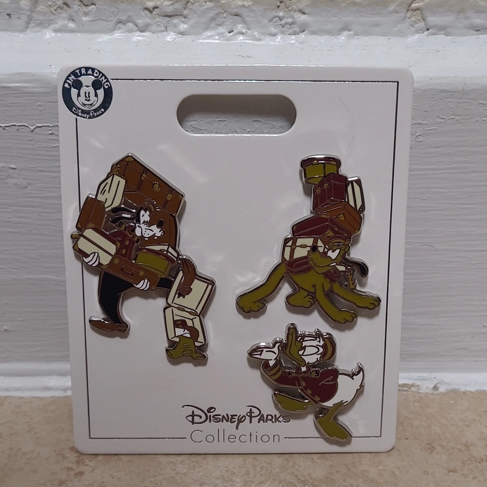 Disney Parks Hollywood Tower of Terror Mickey Donald Goofy Pluto Bellhop Pins