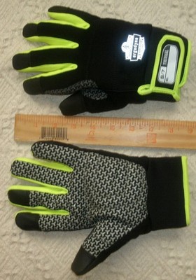 Used Ergodyne Proflex 850 Size 7 Small Insulated Freezer Glove Touch Screen Grip