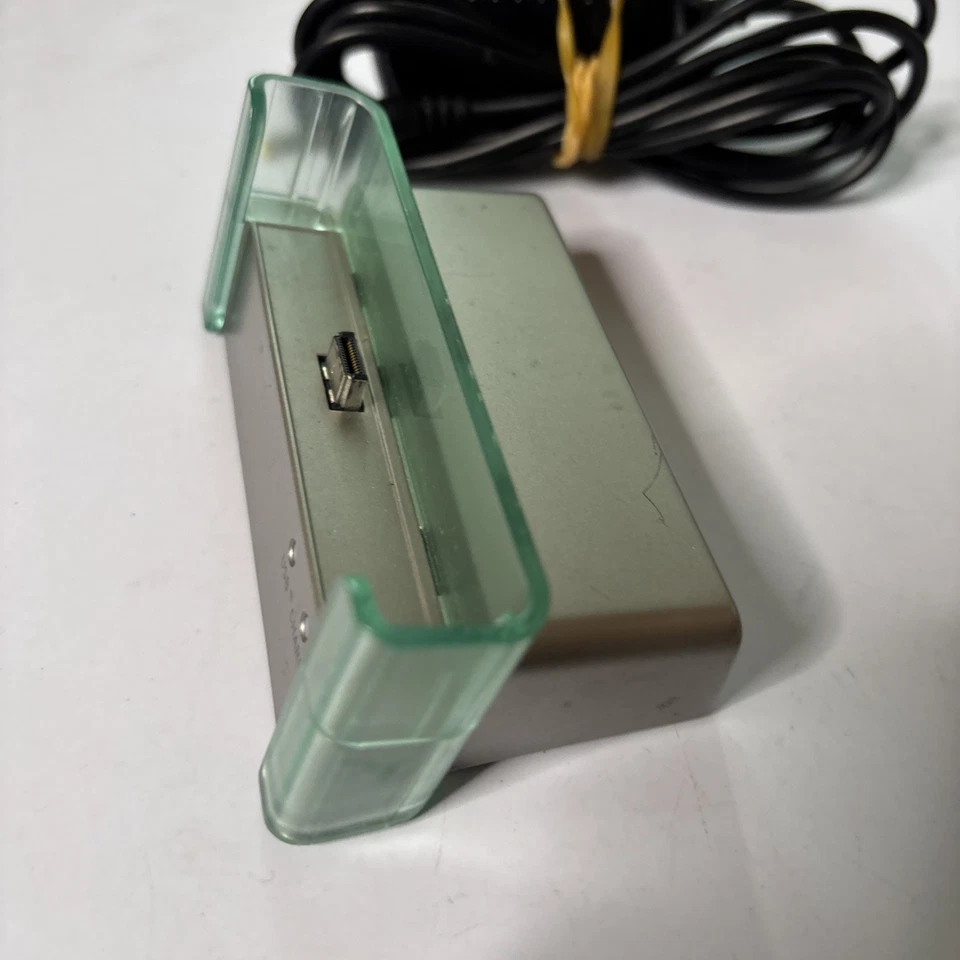 Base USB de carga Casio CA-20 *Cable USB no incluido* Foto 3 de 4