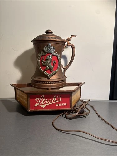 Vintage 1960s Stroh's Beer Lighted Bar Wall Sign Stein Tankard 3-D WORKS!