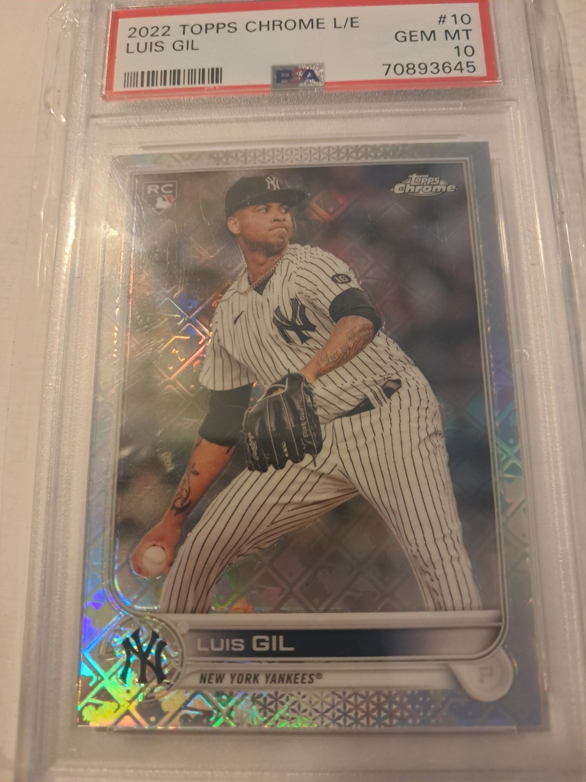 2022 Topps Chrome Logofractor Edition - Luis Gil #10 (RC)