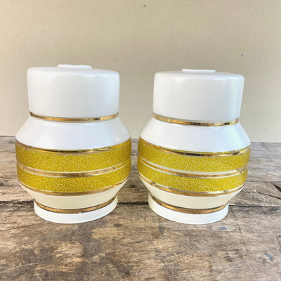 Paar 2 Mid Century Weiß Gold Gelb Streifen Glas Lampen Lampenschirme 50er 60er MCM