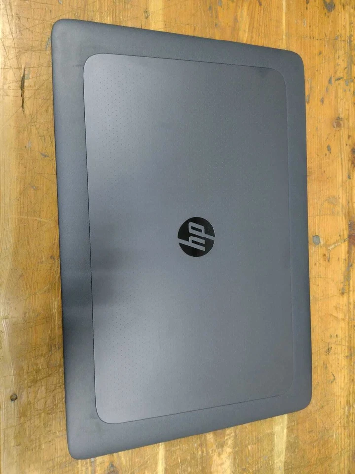 ZBOOK 17 G3 M3000M 4GB SCHEDA VIDEO DED 32GB RAM 17.3" i7 6820HQ WORKSTATION - Immagine 4 di 4