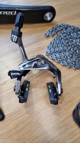 Full Complete SRAM RED Etap 11 Speed Rim Brake Groupset - Charger & Batteries - Picture 10 of 18
