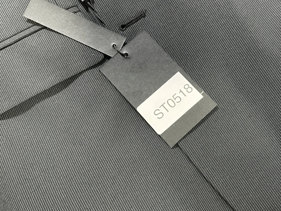 Traje Para Hombres Renoir Negro Microstripe 2 Botones Calce Clásico Talla 44L NUEVO Foto 3 de 4