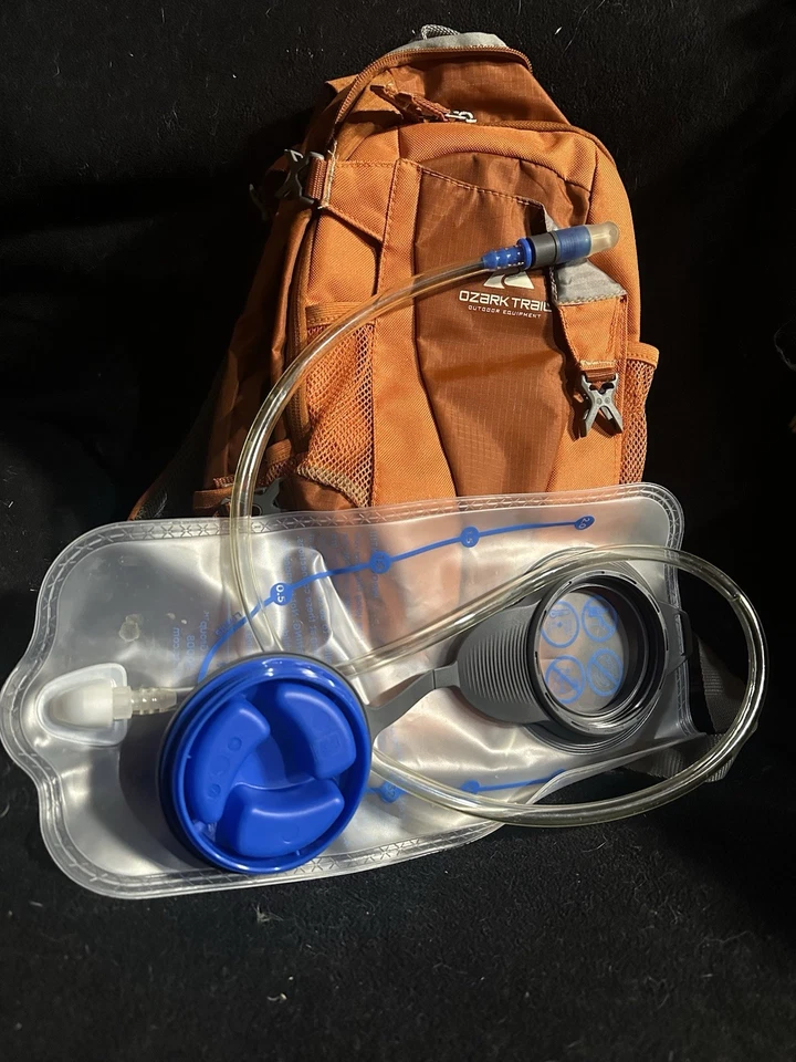 Ozark Trail 水化背包 – 2L 膀胱 – 橙色 – 徒步自行车跑步 — 第 2/4 张图片