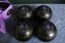 Almark Sterling Slim-Line size 00 HM bowls with carrier