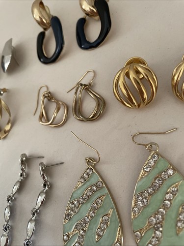 Lote de 8 pendientes perforados joyería cajón chatarra vintage hasta ahora variedad - Imagen 8 de 9