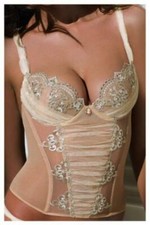 LISE CHARMEL GUEPIERE TAILLE 85B MODELE PRINCESSE DE CLEVES REF ACA4546