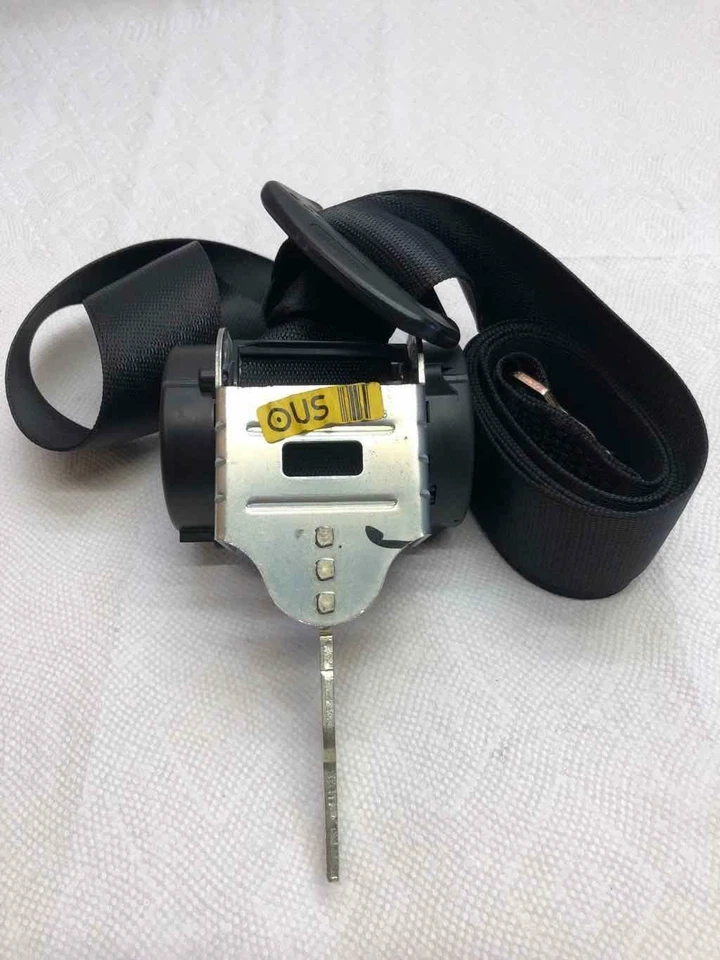 2005 BMW 330I Rear Driver Seat Belt Lap & Shoulder Seatbelt Left LH 561082901 - Изображение 4 из 4