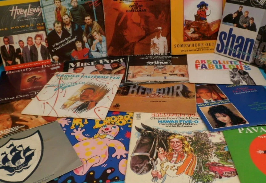 FILM & TV Vinyl Records Soundtracks Themes Scores Music 7" Hot Hit Singles Songs - Image 4 of 4