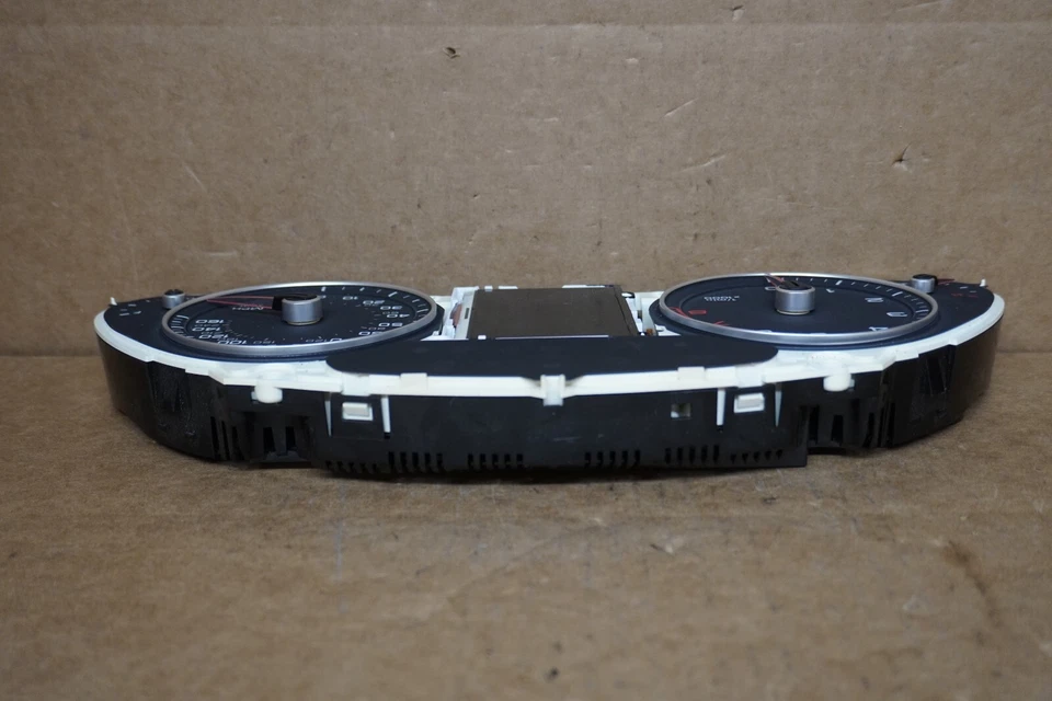 Audi A4 2013 cabezal de instrumentos velocímetro cuadro de calibre OEM 8K0 920 950 R Foto 3 de 4
