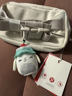 【lululemon】sale☆チームカナダ☆ミニ ベルトバッグ〇ロゴ Lululemon Future Legacy Team Canada Mini Belt Bag 0.7L O/S