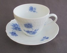 Hutschenreuther Dresden blaue Blume Kaffeetasse mit Unterteller