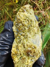 Minerali  Cristalli di EPIDOTO ,  Valle Antrona  Verbano-Cusio-Ossola , Piemonte