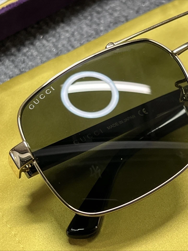 GUCCI GG0529S 001 Gafas de aviador doradas de gran tamaño con 2 estuches verde y púrpura nuevas Foto 3 de 4