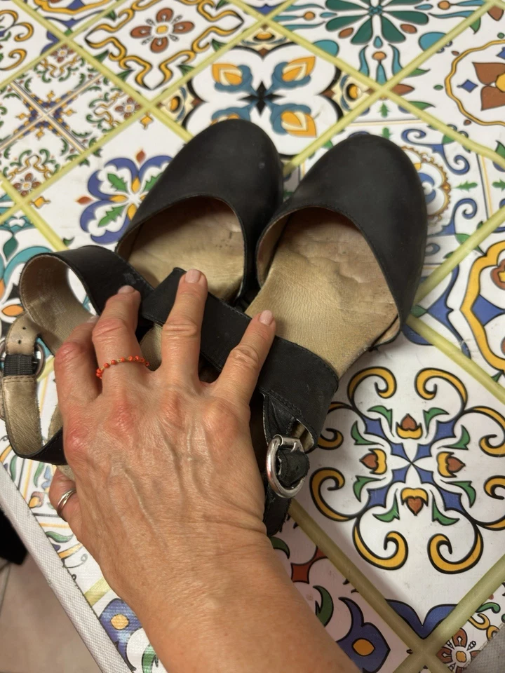 Sandali Dansko usati molto bene. Usati Tutta Estate Per Lavorare - Immagine 2 di 4