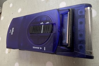 Braun 370 Pocket Twist Travel Shaver Trimmer Transparent Blue AA Battery Powered
