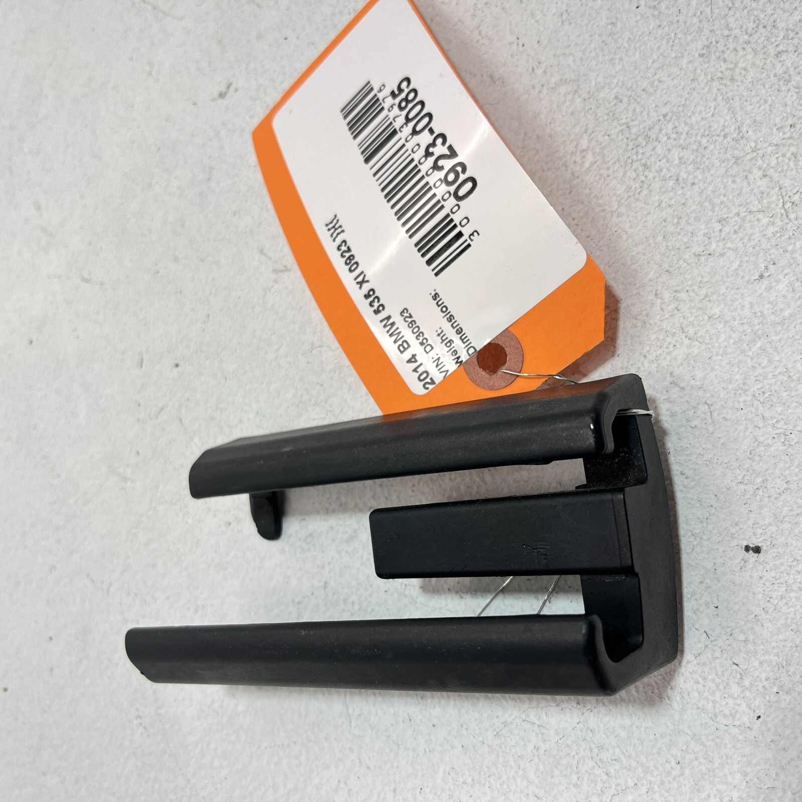 2014-2016 BMW 535i FRONT RIGHT PASSENGER SEAT TRACK RAIL END CAP  