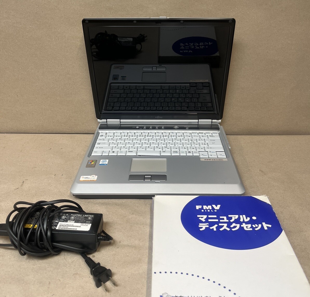 Rare Fujitsu FMV-BIBLO NB55L, Celeron M 360 @1.4GHz, 512MB RAM, No