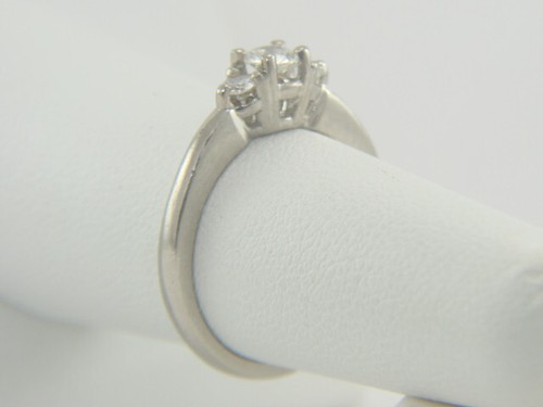 950 Platinum Present Past and Future .38ctw Diamond Engagement Ring Size 6 - Picture 5 of 12