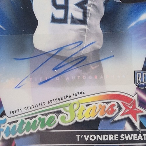 2024 Topps Chrome T’Vondre Sweat Future Stars Blue Refractor Auto RC /150 Titans - Bild 2 von 4
