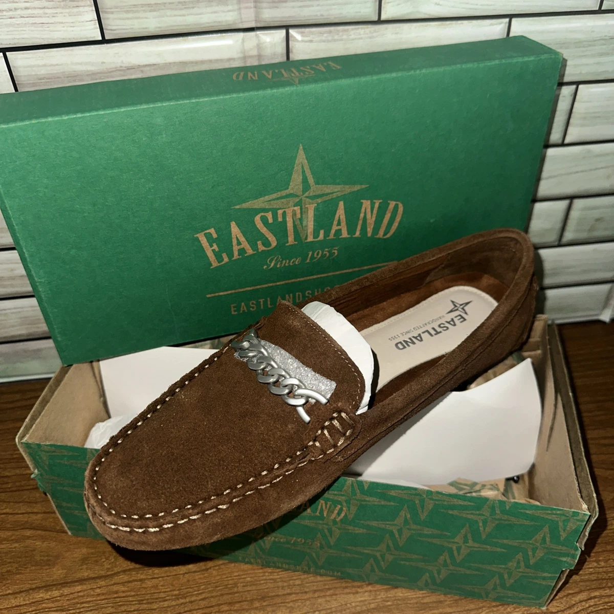 Eastland Women display picture 1