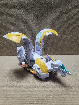 Bakugan Legends White Pegatrix X Gillator Figure B300 With Activate Card